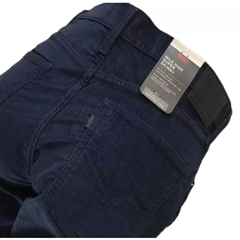 Damskie sztruksy Levis Mile -Super Skinny -Extra High Rise 227910216