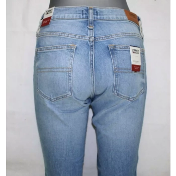 Jeansy Tommy Jeans 1979 -Utah Light Blue Comfort DW0DW06556