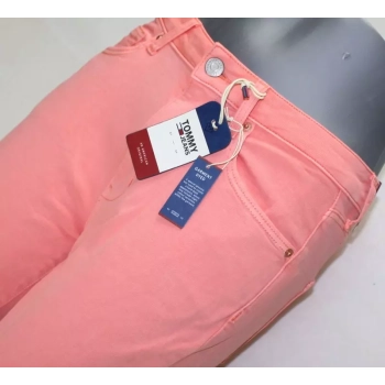 Tommy Jeans Sylvia -różowe rurki 7/8 podwyższony stan DW0DW08164