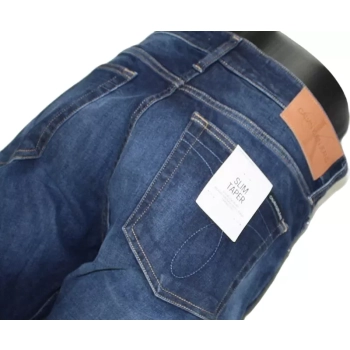 Męskie jeansy Calvin Klein Jeans - Slim Taper - Regular Waist Tapered Leg - J30J317659-1BJ - Denim Dark