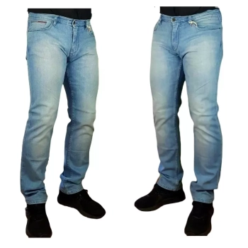 Męskie jeansy Tommy Jeans Ryan -Berry Light Blue Comfort DM0DM03947